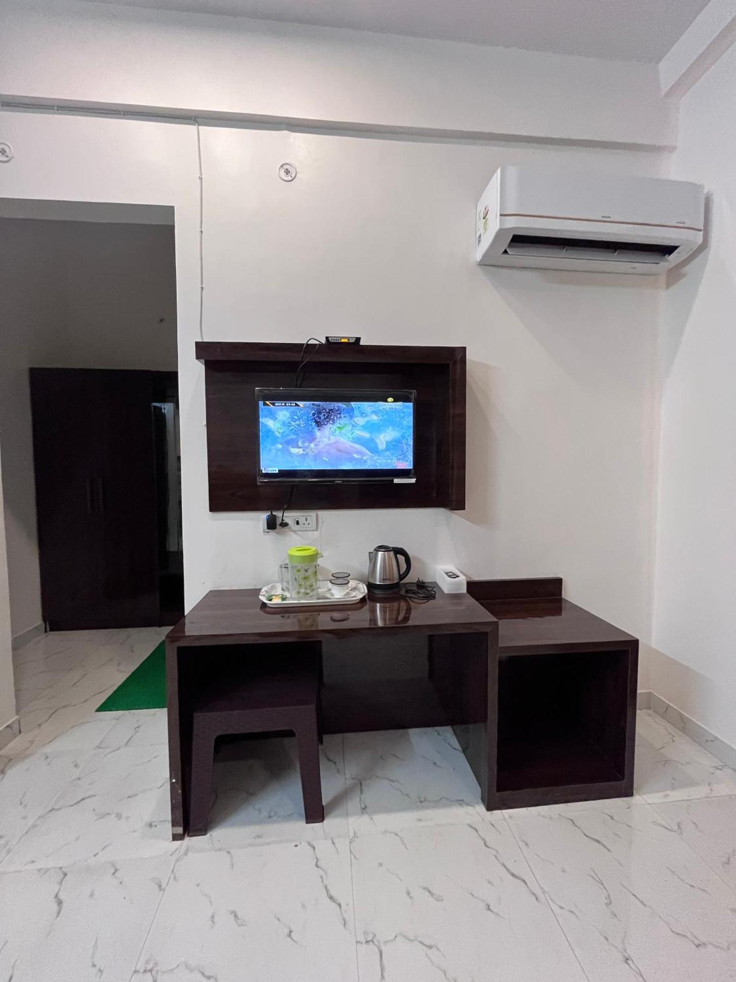 Hotel Mangalam Grand Lucknow Zewnętrze zdjęcie